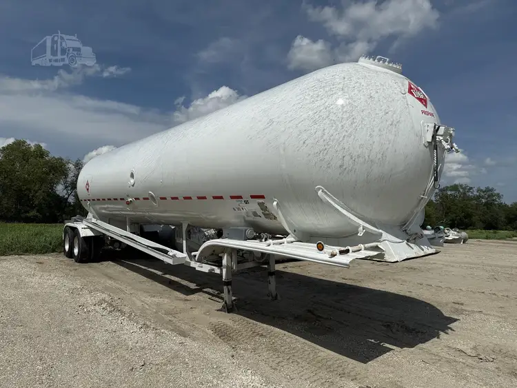 Used 1972 LUBBOCK _UNKNOWN_ Liquid Supply Trailers Indiana US | Lakeshore Equipment Sales #1546602