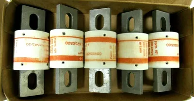 NEW BOX OF 5 SHAWMUT A25X500 FUSE 500A A25X500-4