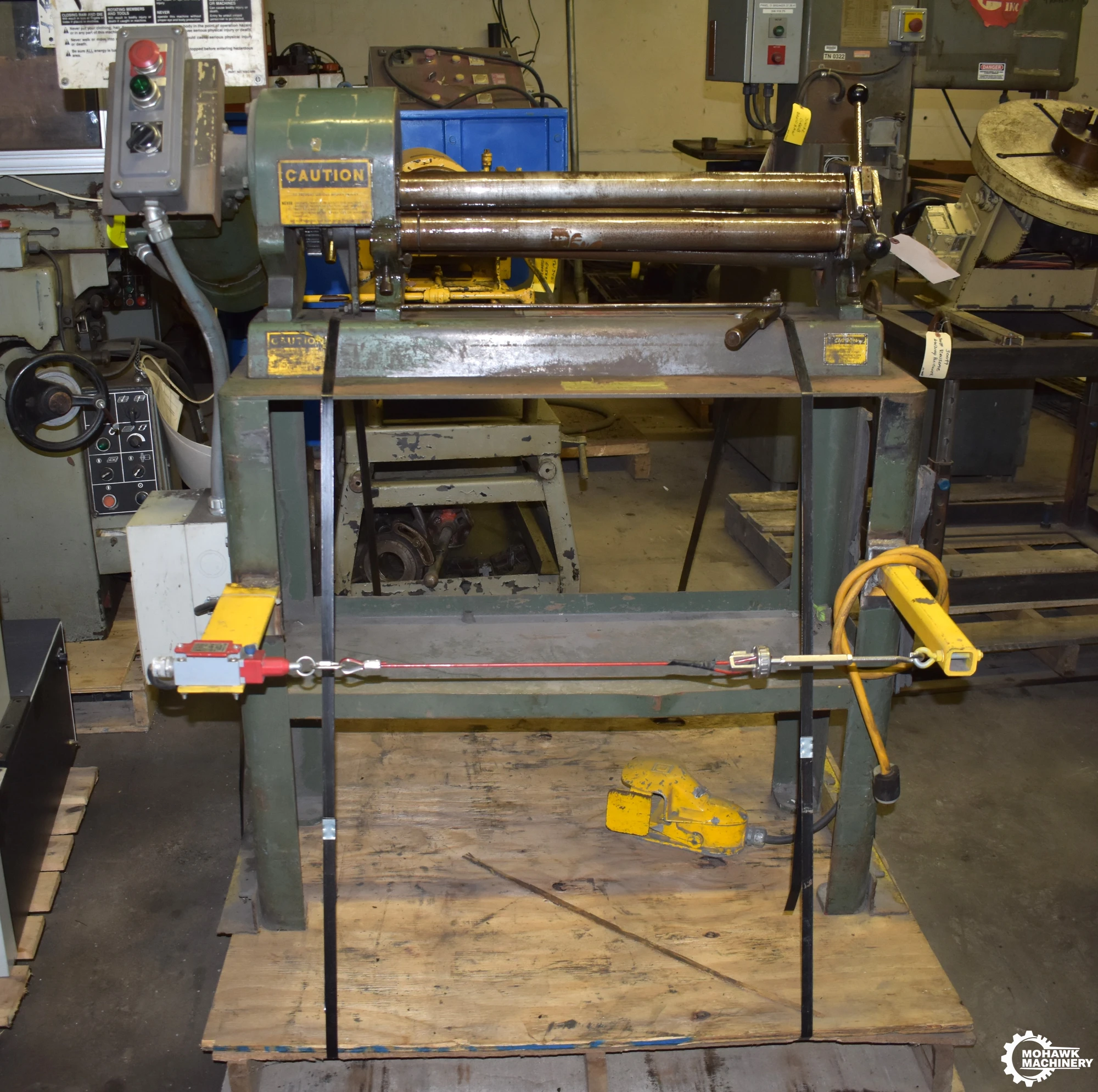 24" x 20 GA DI-ACRO "24P" POWER-OPERATED PLATE BENDING ROLL w/2” DIAMETER ROLLS - 1/3 HP MOTOR - FOOT PEDAL CONTROL