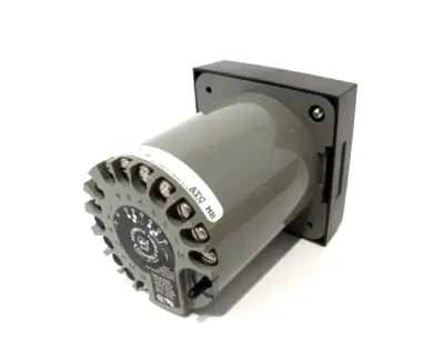 NEW ATC 3-0309E017A04PX PUSHBUTTON TIMER 0-60 30309E015A04PX
