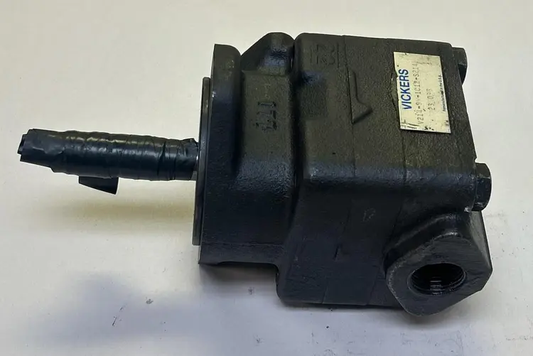 Used VICKERS V214-9W-1C12-S214 Pumps | Surplus Asset Holdings #1206183