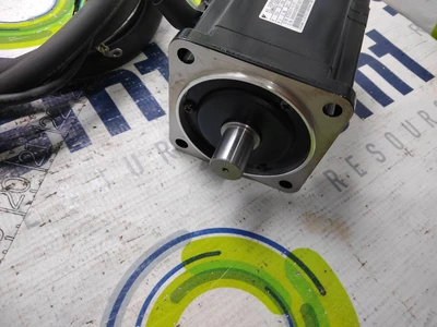 USED YASKAWA SGMAS-08A2A-FJ13