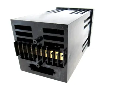 NEW OMEGA ENGINEERING CN2081KF TEMPERATURE CONTROLLER CN2081