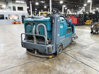 USED 2014 TENNANT M30