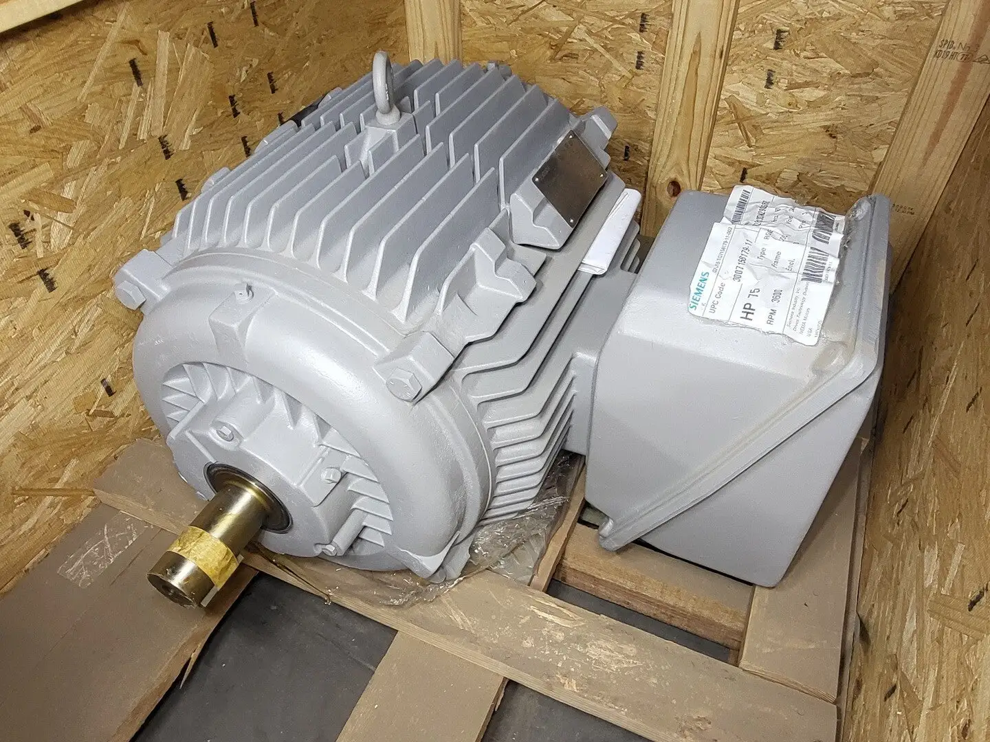 NEW SIEMENS 1PC28913DA290AG8-Z