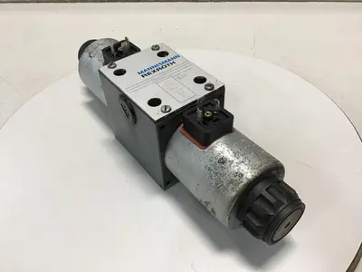 USED MANNESMANN REXROTH 4WE10E6731/CG24N9Z4T08