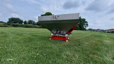 New | in-Stock 2026 BMC SYNTRA 800 Broadcast Spreaders Pennsylvania US | Zimmerman Farm Service #1410176
