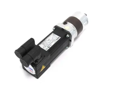 NEW LENZE MCS06F41LRS0B0-B11N-ST5S00N-R2SU SERVO MOTOR GEARHEAD MVP 00 47500