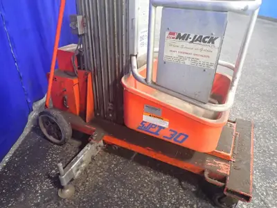 USED 1997 SKYJACK I30