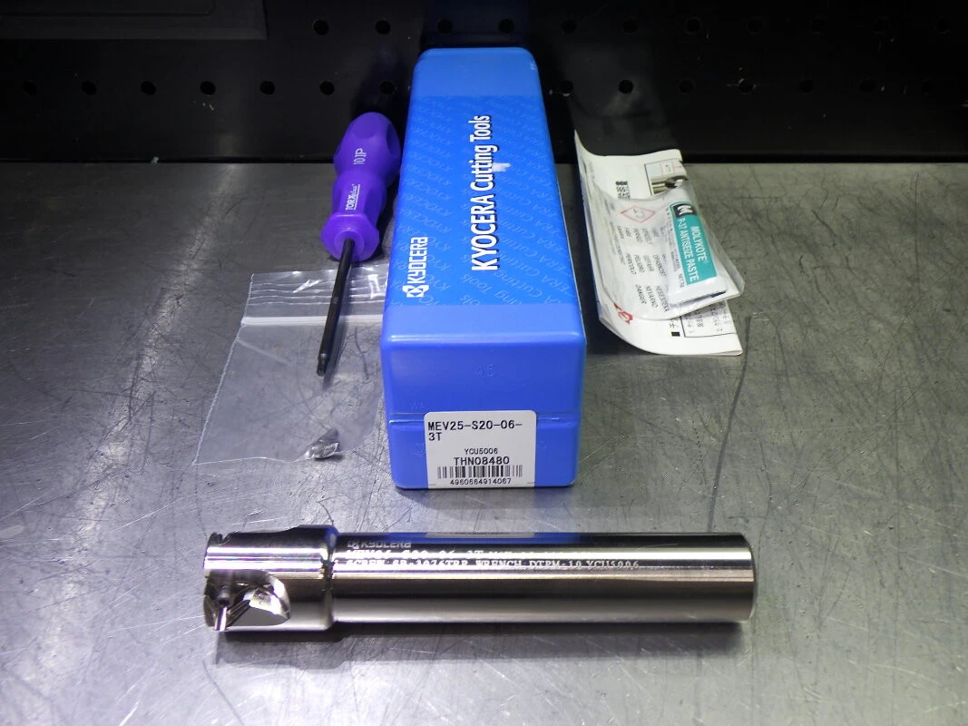 Kyocera 25mm 3 Flute Coolant Thru Endmill 20mm Shank MEV25-S20-06-3T (LOC3503B)