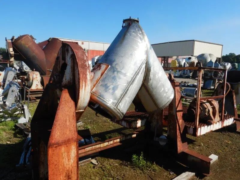 USED PATTERSON-KELLEY TWIN SHELL BLENDER