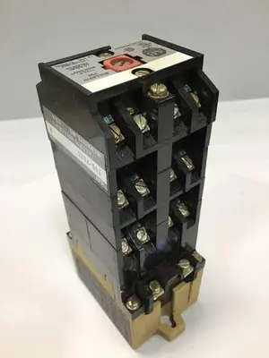 USED ALLEN BRADLEY 700-P800A1 SER B
