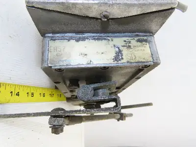 Barber-Coleman EA57 Actuator 0.65A 120V 60Hz 40W W/1/2" NPT Brass Valve