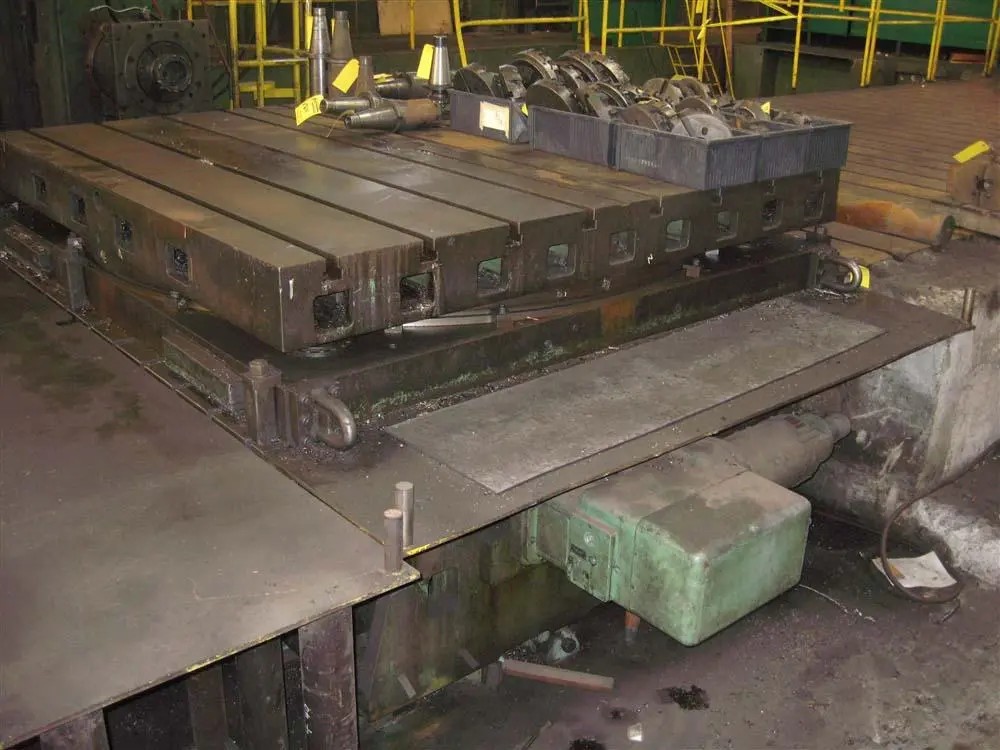 102" X 96" GIDDINGS & LEWIS BALL SCREW INFEED TABLE: STOCK #10947