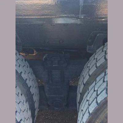 2001 National 9103A Boom Truck