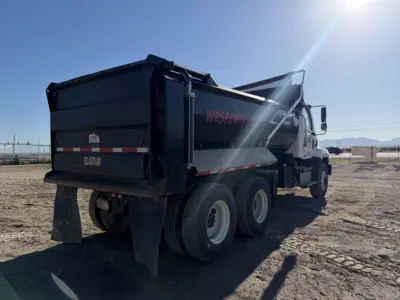 USED 2020 Freightliner 114SD