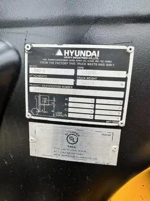 USED 2016 HYUNDAI 70D-9