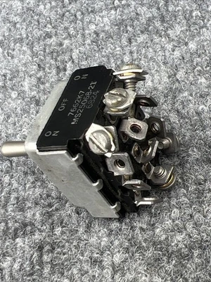 Used Eaton 7662K7 Relays & Switches California US | Davliegogo LLC #1705482