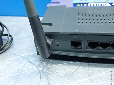 USED CISCO SYSTEMS WRT55AG