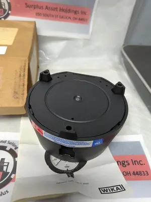 New | in-Stock WIKA TYPE 2XX.34 Universal Pressure Meters Ohio US | Surplus Asset Holdings #1236385