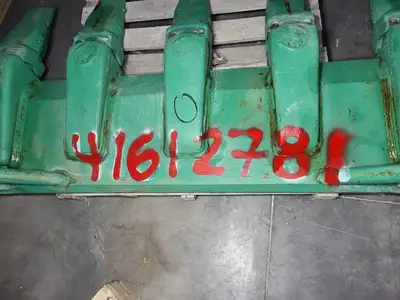 Super V Bucket, Shroud and Teeth Assembly L5570SV59SDX