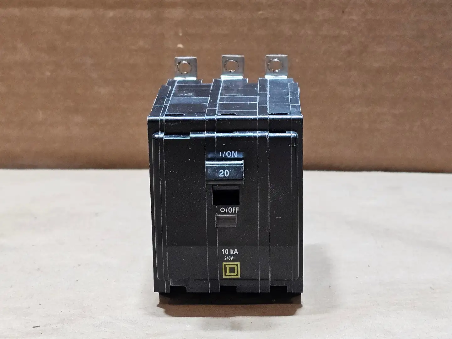 USED SQUARE D QOB320