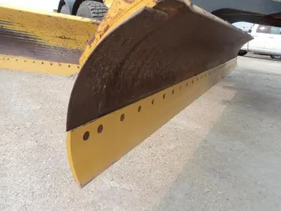 Used 2013 JOHN DEERE 870 GP WITH WING Motor Graders Manitoba CA | Conquest Truck & Auto Sales #1421348