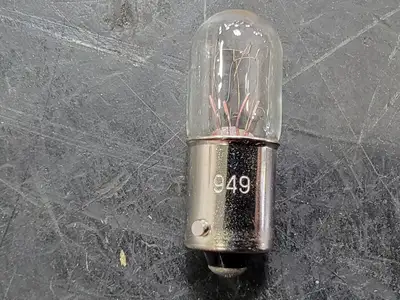 NEW STANDARD 2.6T3.25/CL/130V/3M/BA9S/STD