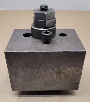 2IN BORING BAR HOLDER: HEIGHT 6-1/2”, WIDTH 4”, LENGTH 5-3/8”, BORE 2”
