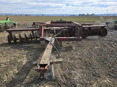 USED INTERNATIONAL 21'