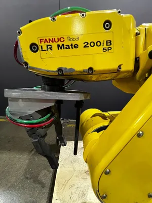 Used 2003 FANUC LR MATE 200iB/5P + R-J3IB MATE Robots Michigan US | iGAM Industrial Marketplace #1443449