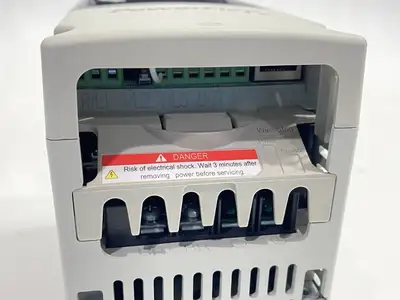 USED ALLEN-BRADLEY SER. A POWERFLEX 4 AC DRIVE 1.5KW 2HP, LED DISPLAY