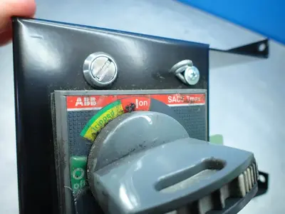 USED ABB TMAX T2H 100