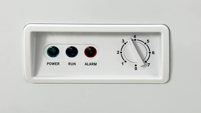 171-0359 65" Solid Top Self Contained Chest Freezer