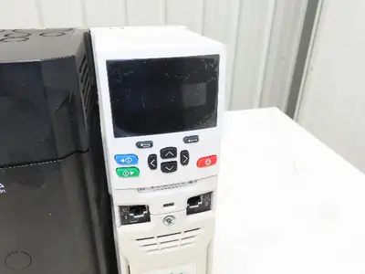 Nidec M700-06400470A Unidrive M Series AC Drive 30/40Hp 480V 3PH 47A Keypad