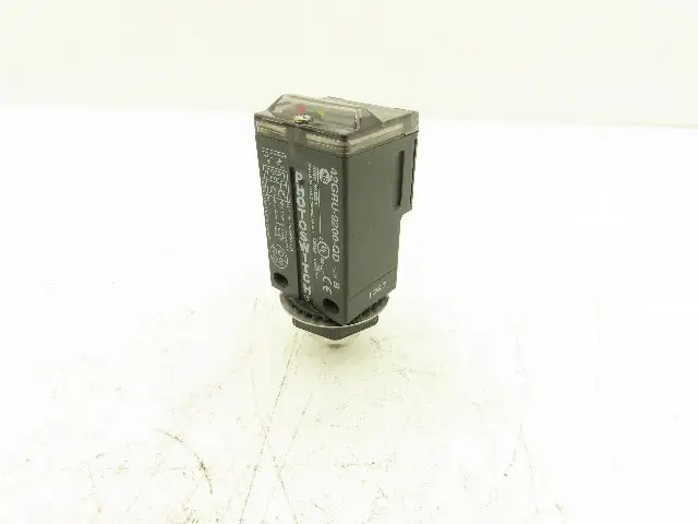 Allen Bradley 42GRU-9200-QD Photoswitch Polar Retroreflective 10-40vdc PNP/NPN