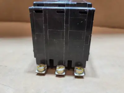 USED SQUARE D QOB340