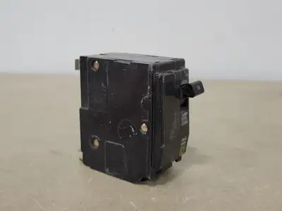 USED SQUARE D QO215
