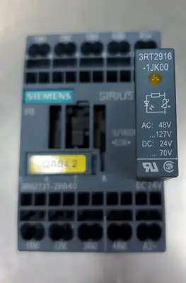 SIEMENS 3RH21312BB40 Contactor w/3RT29161JK00 Module. 4C44
