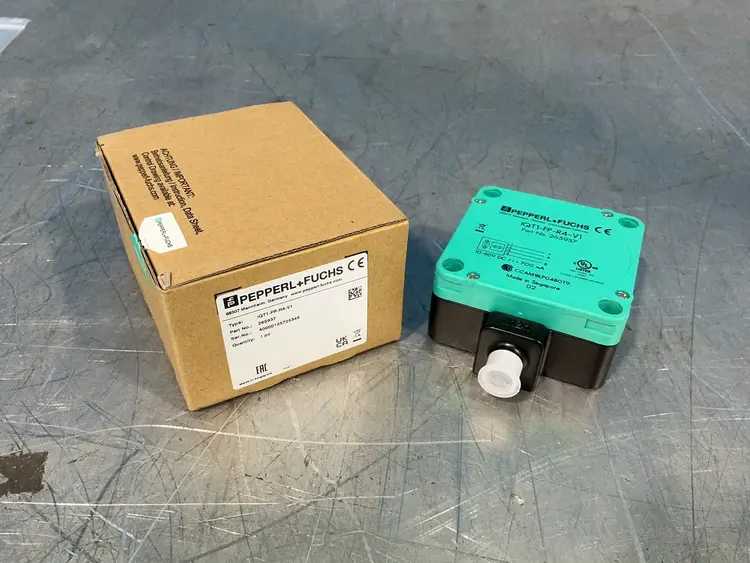 Used PEPPERL AND FUCHS IQT1FPR4V1 Sensors Ohio US | HGR 24 #1415459