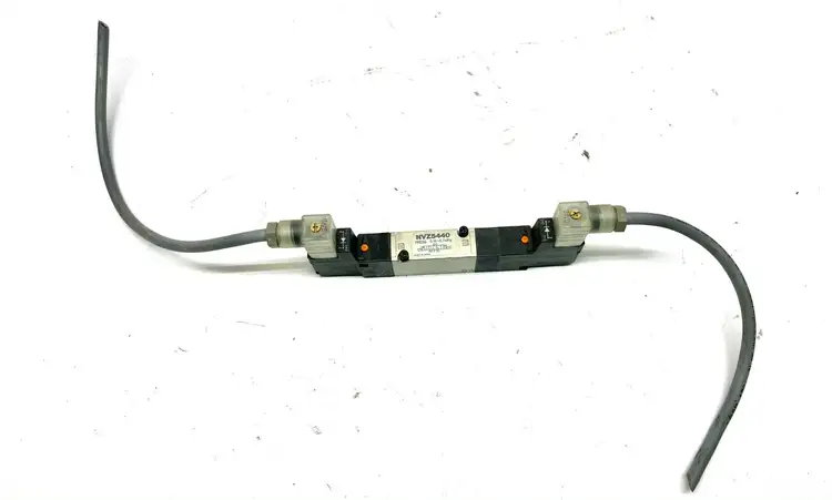 Used SMC DOUBLE SOLENOID VALVE Solenoid Valves | Maverick Industrial Sales #1109690