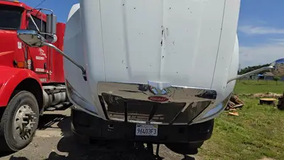 USED 2015 PETERBILT 579