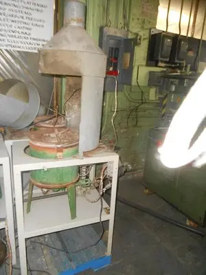 6746-310 Charles Hones Gas Operated Melting Pot