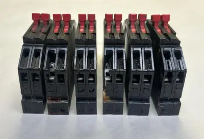 Used CHALLENGER R-38 Circuit Breakers | Surplus Asset Holdings #1188952