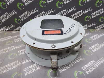 Mercoid Control DAW-33-2-7 Differential Pressure Switch 5-150 PSIG Used