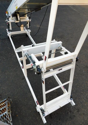 USED HYTROL INCLINED CONV. 18 X 16