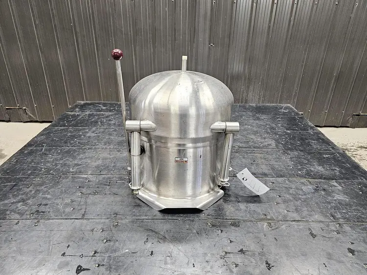 Used 2014 CROWN FOOD SERVICE EQUIPT. LTD DC-12 Stainless Steel Tanks Quebec CA | Carter-Wilson Equipment Services #1229340