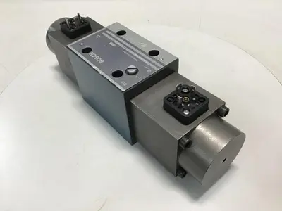 USED BOSCH 0 811 404 832