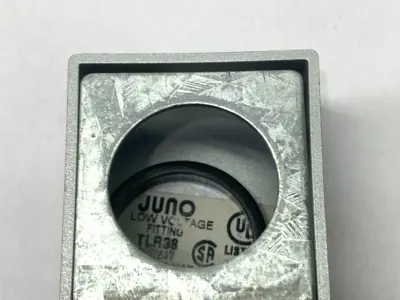 Used Juno Trac End Feed Connector 12/24V 25A Electrical Fittings Michigan US | Maverick Industrial Sales #1393308