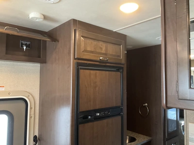 Used 2017 THOR MOTOR 31Z Campers, Caravans, Motorhomes Michigan US | Miedema Asset Management Group #1322363